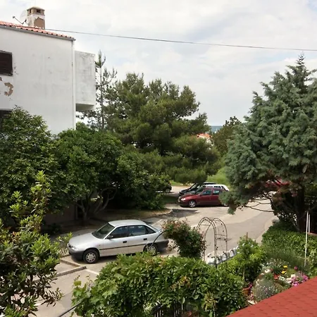 Гостевой дом And With Parking Space Punat, Krk - 5363