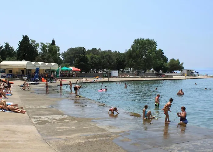 Pensjonat And With Parking Space Punat, Krk - 5363 3*