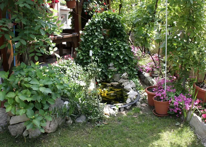 Pensjonat And With Parking Space Punat, Krk - 5363 Punat