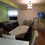 And With Parking Space Punat, Krk - 5363 Гостевой дом Пунат
